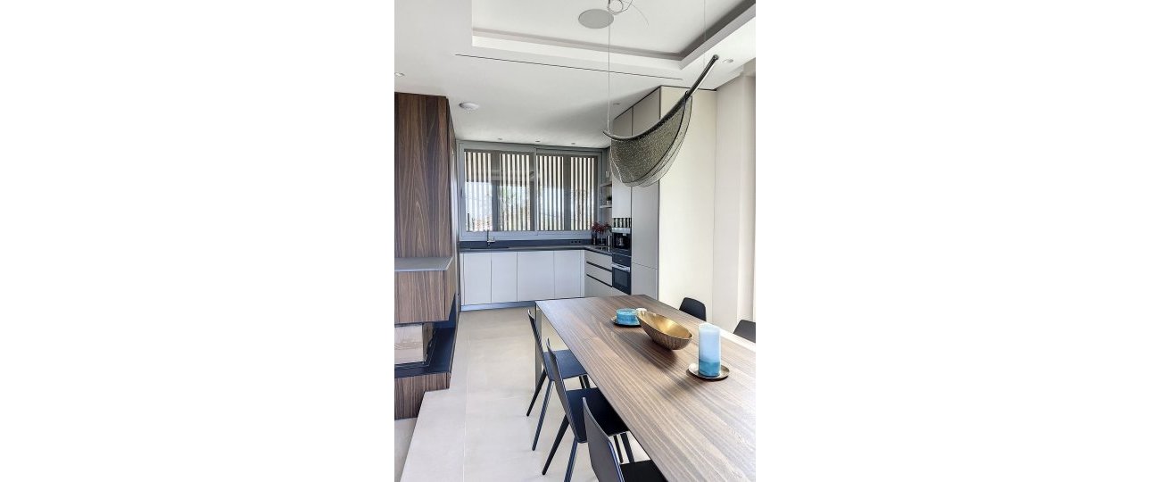 Resale - Villa - Marbella - Nueva Andalucía