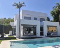Resale - Villa - Marbella - Nueva Andalucía