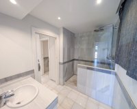 Resale - Villa - Marbella - Nueva Andalucía
