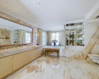 Resale - Villa - Marbella - Nueva Andalucía