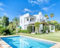 Resale - Villa - Marbella - Nueva Andalucía