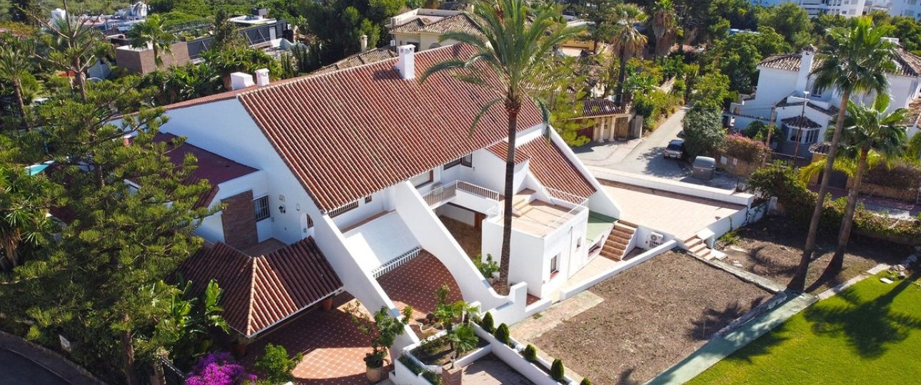Resale - Villa - Marbella - Nueva Andalucía