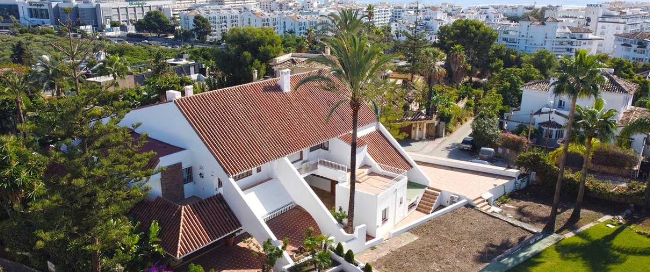 Resale - Villa - Marbella - Nueva Andalucía