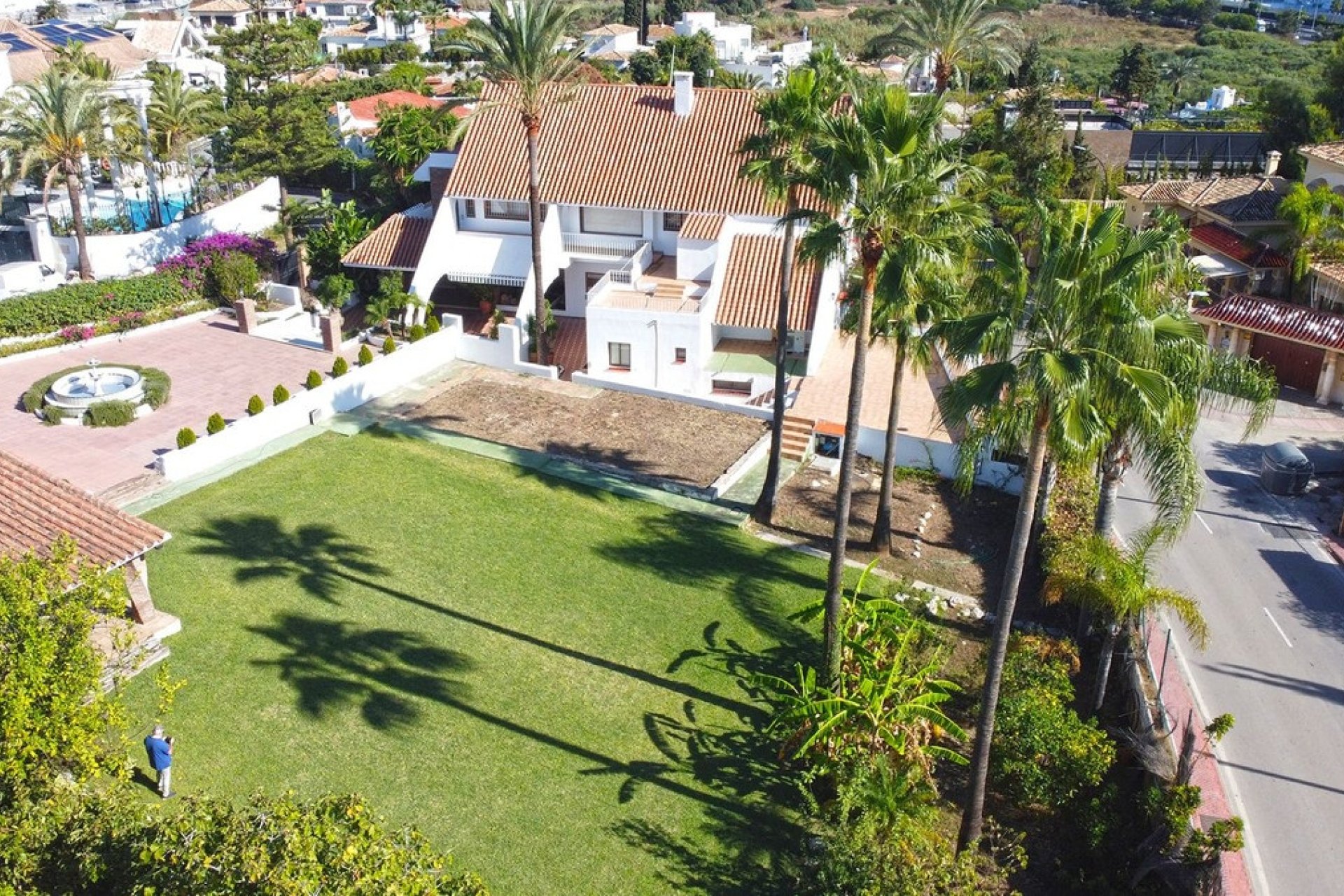Resale - Villa - Marbella - Nueva Andalucía