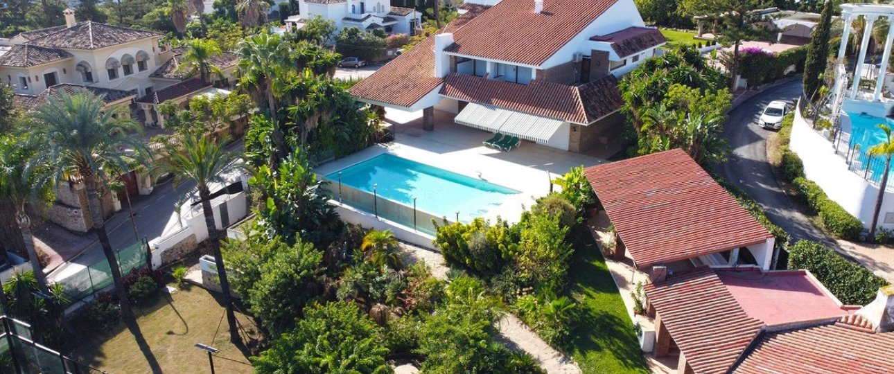Resale - Villa - Marbella - Nueva Andalucía