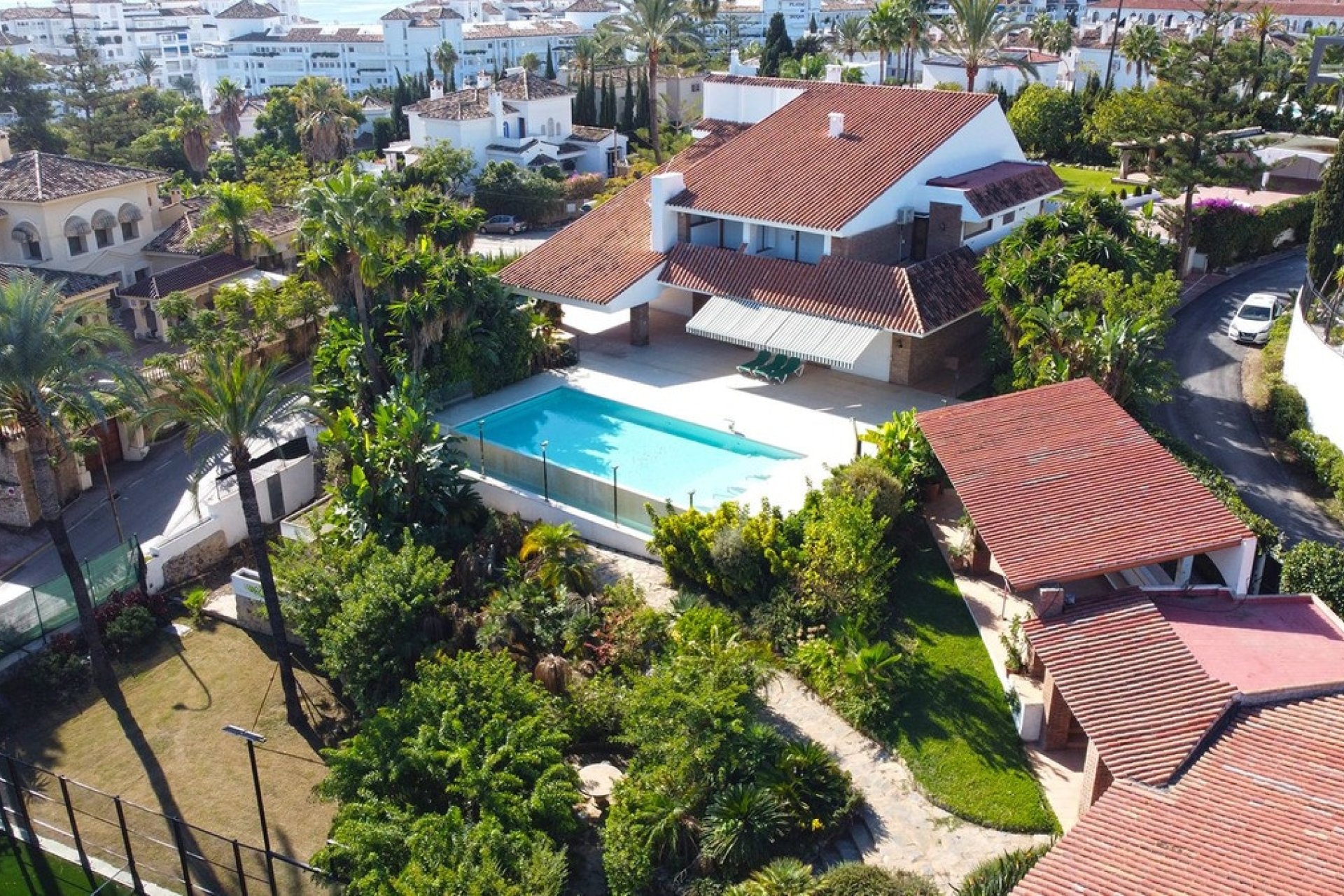 Resale - Villa - Marbella - Nueva Andalucía