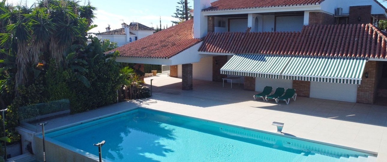 Resale - Villa - Marbella - Nueva Andalucía