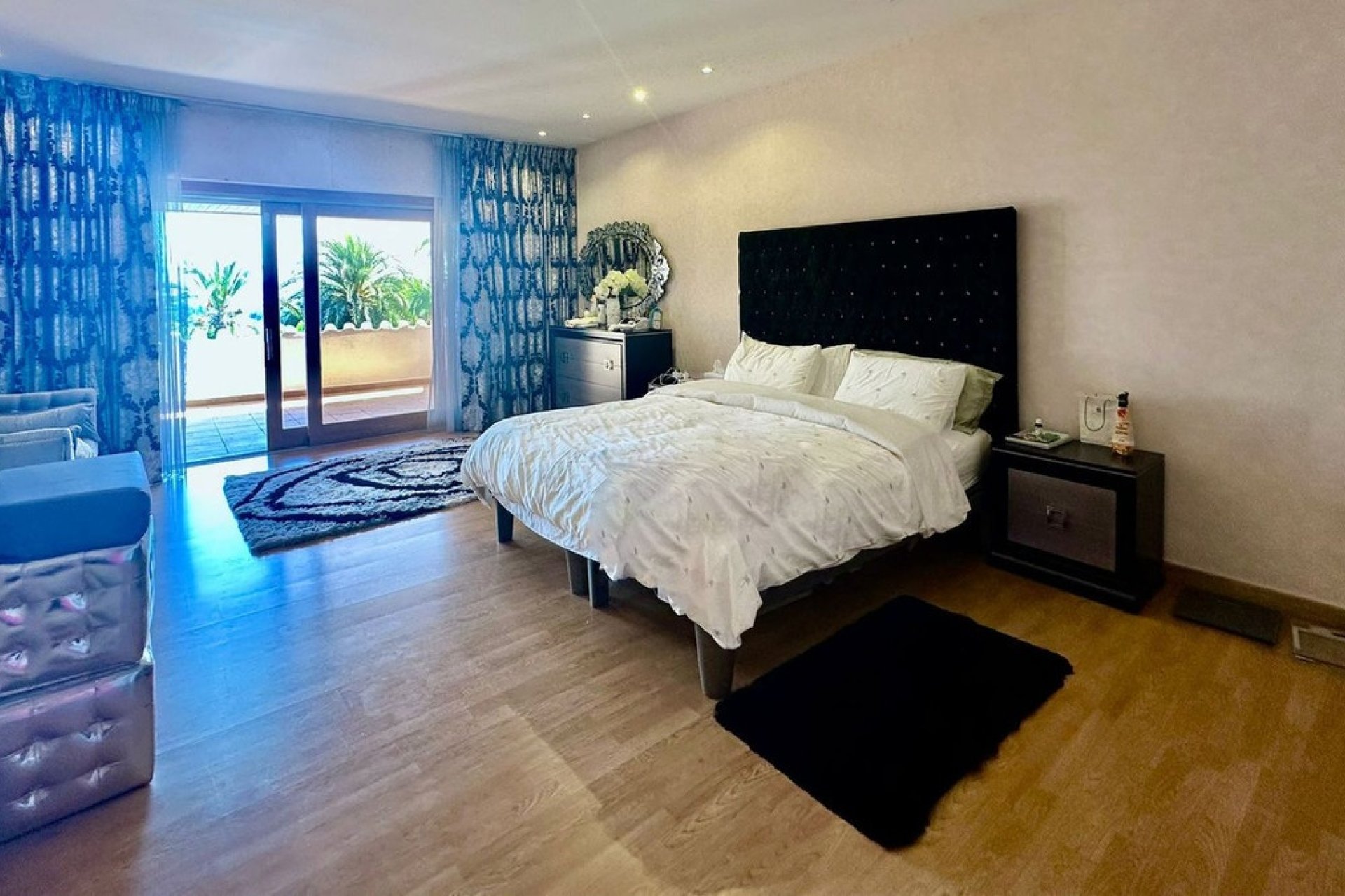 Resale - Villa - Marbella - Nueva Andalucía