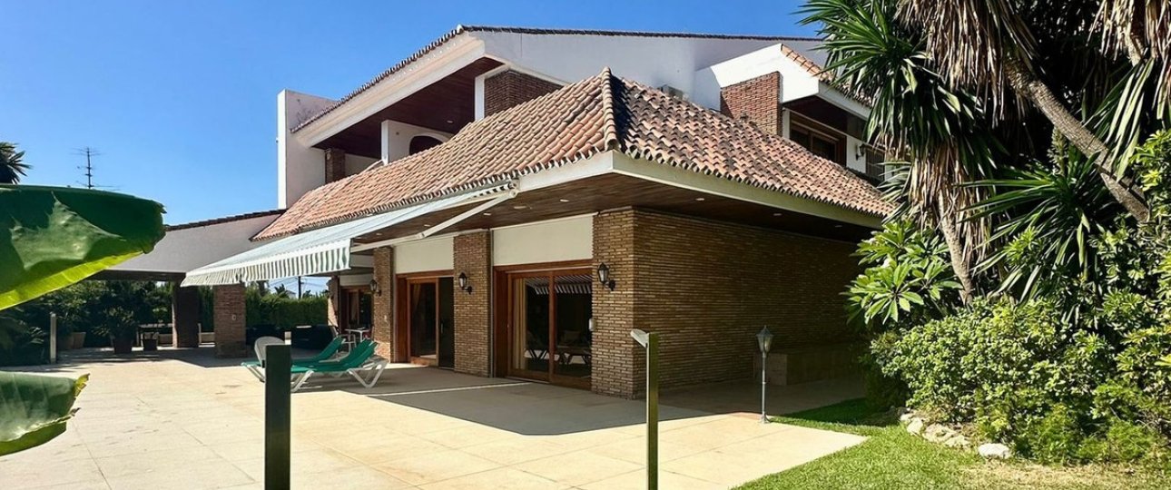 Resale - Villa - Marbella - Nueva Andalucía