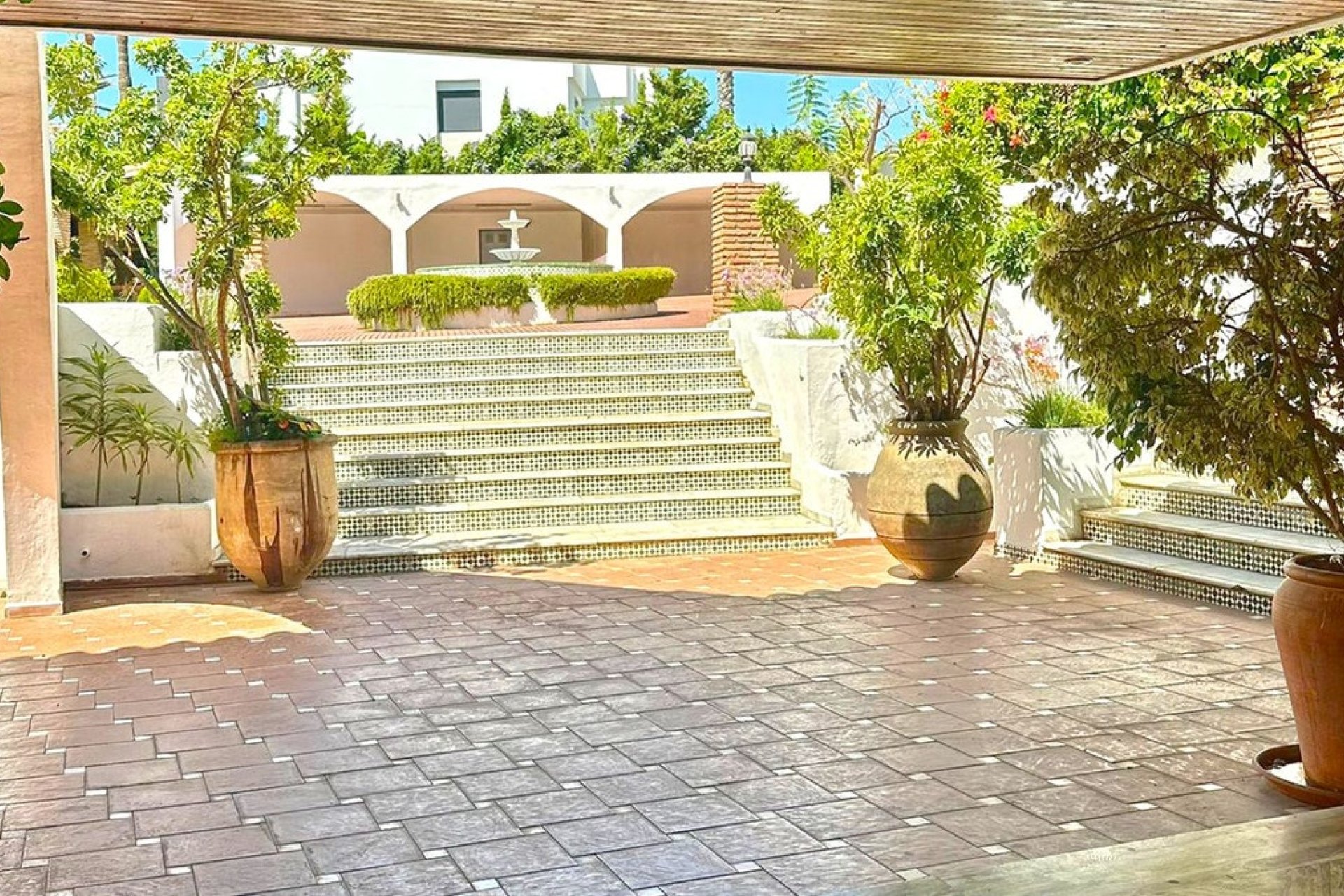 Resale - Villa - Marbella - Nueva Andalucía