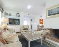Resale - Villa - Marbella - Nueva Andalucía