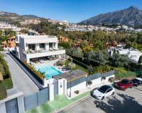 Resale - Villa - Marbella - Nueva Andalucía