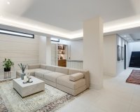 Resale - Villa - Marbella - Nueva Andalucía