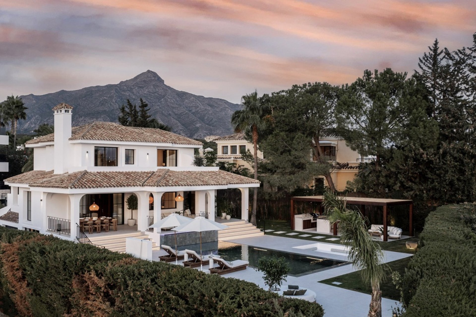 Resale - Villa - Marbella - Nueva Andalucía