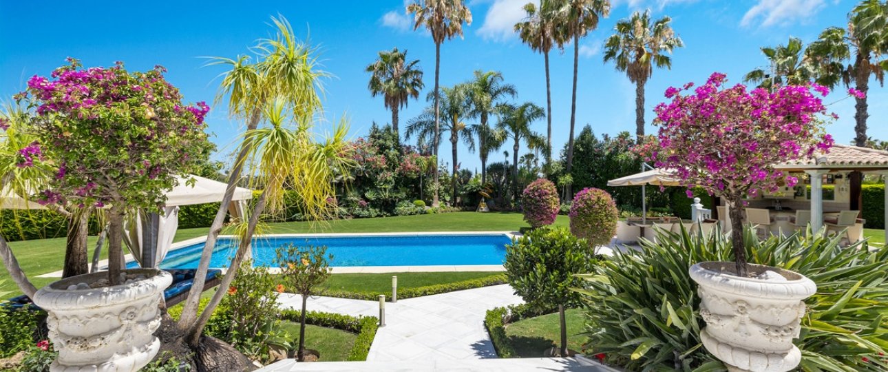 Resale - Villa - Marbella - Nueva Andalucía