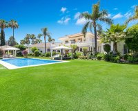 Resale - Villa - Marbella - Nueva Andalucía