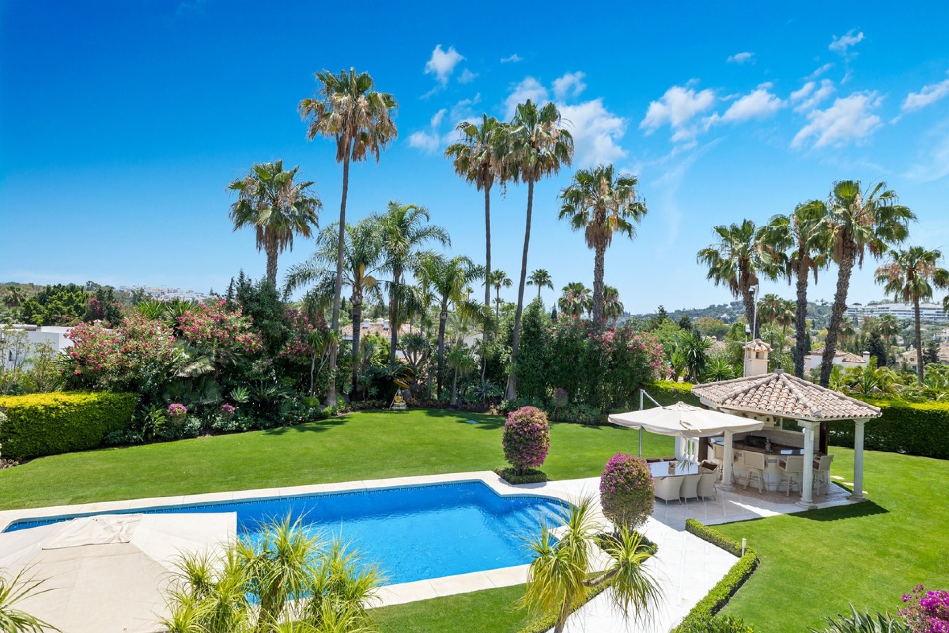 Resale - Villa - Marbella - Nueva Andalucía