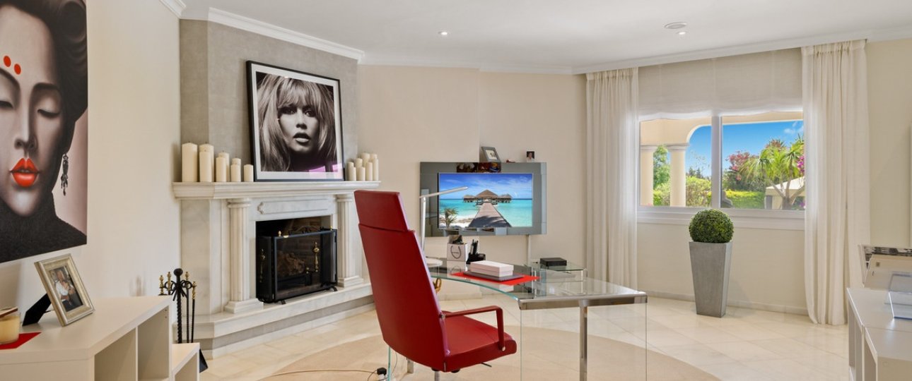 Resale - Villa - Marbella - Nueva Andalucía