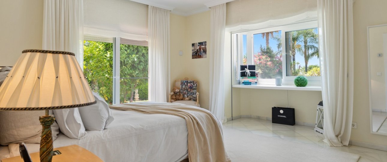 Resale - Villa - Marbella - Nueva Andalucía