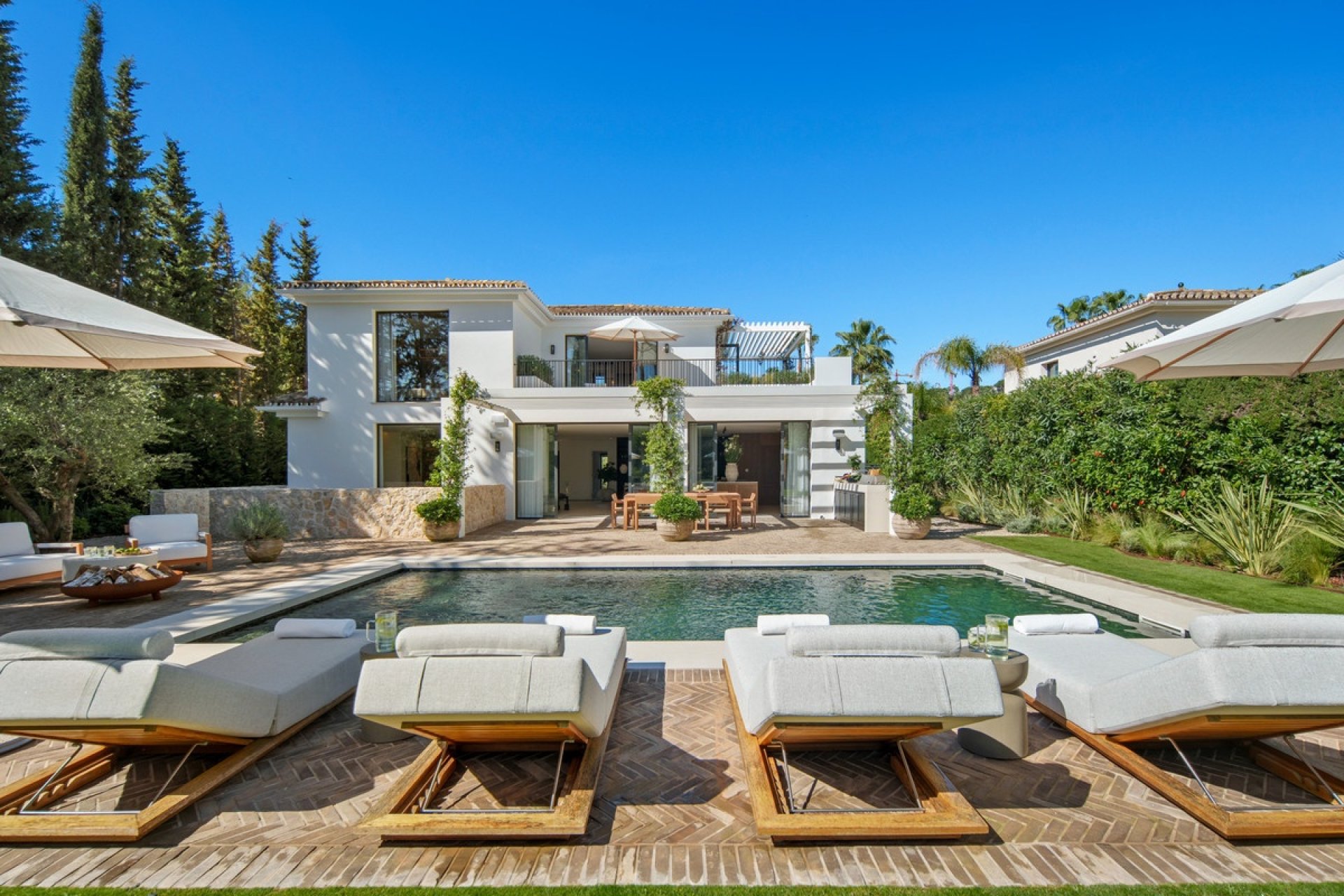 Resale - Villa - Marbella - Nueva Andalucía