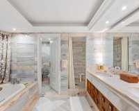 Resale - Villa - Marbella - Nueva Andalucía