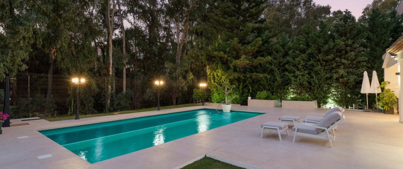 Resale - Villa - Marbella - Nueva Andalucía
