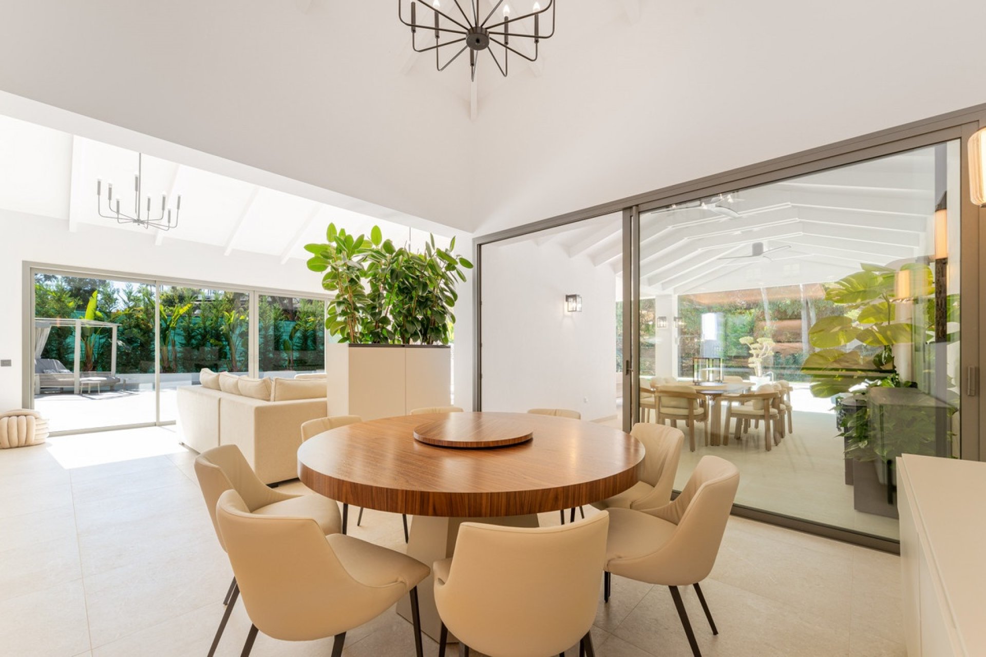 Resale - Villa - Marbella - Nueva Andalucía