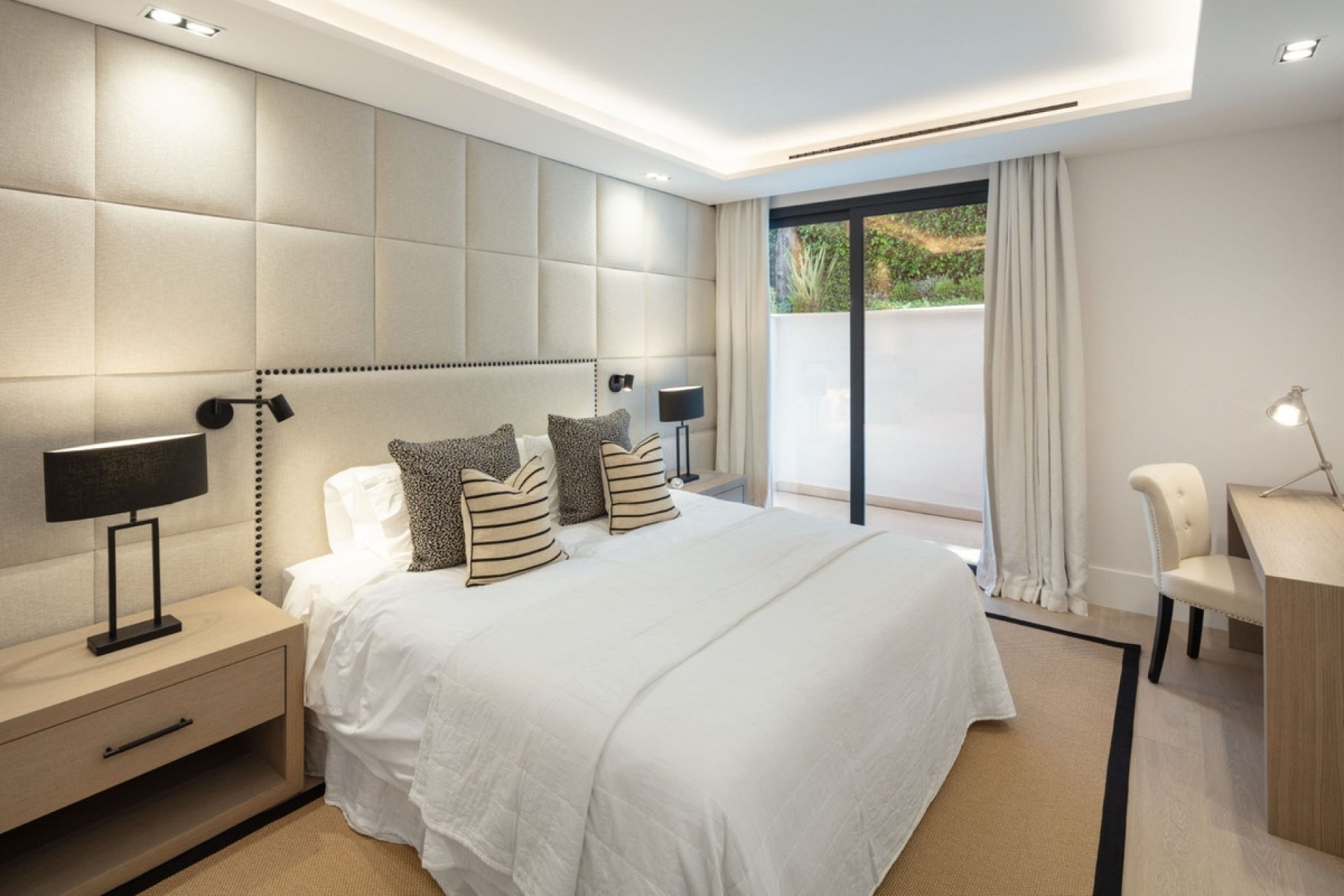 Resale - Villa - Marbella - Nueva Andalucía