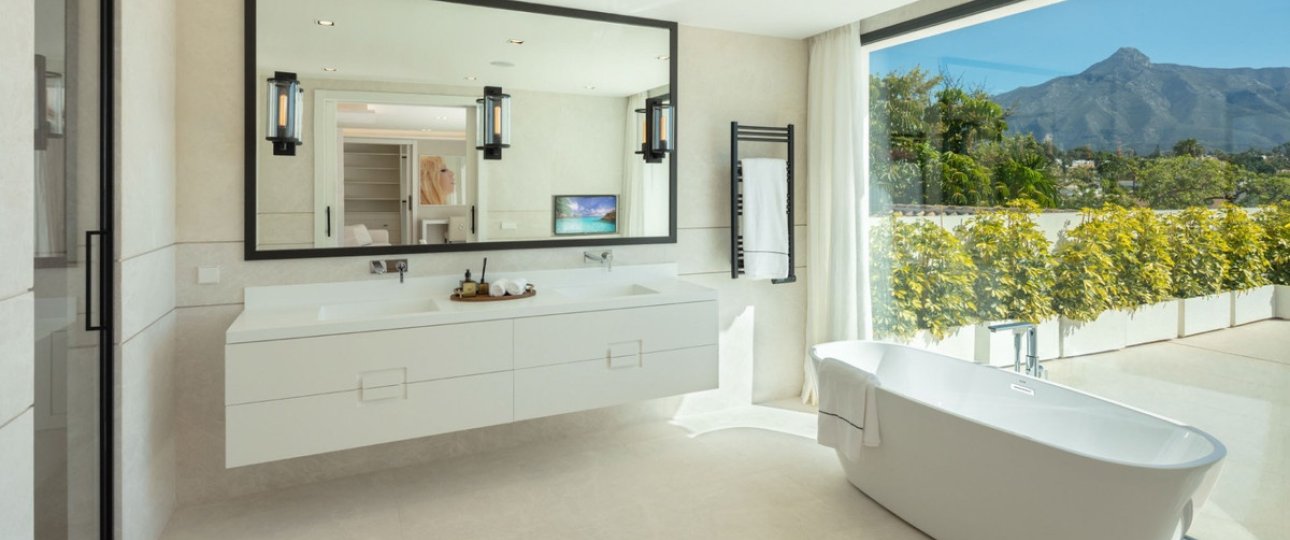 Resale - Villa - Marbella - Nueva Andalucía