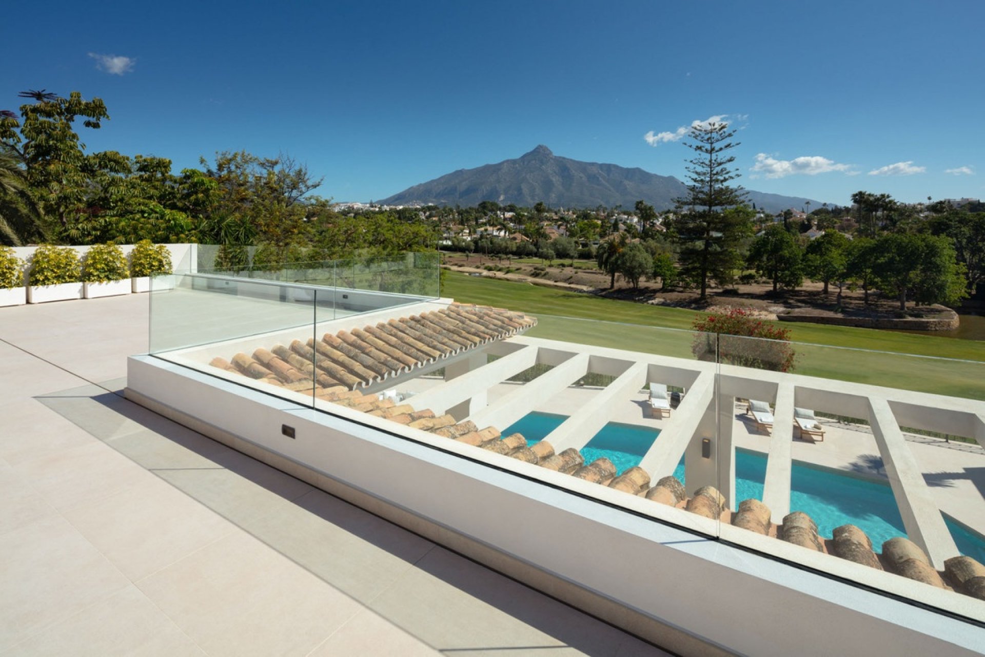 Resale - Villa - Marbella - Nueva Andalucía