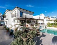 Resale - Villa - Marbella - Nueva Andalucía