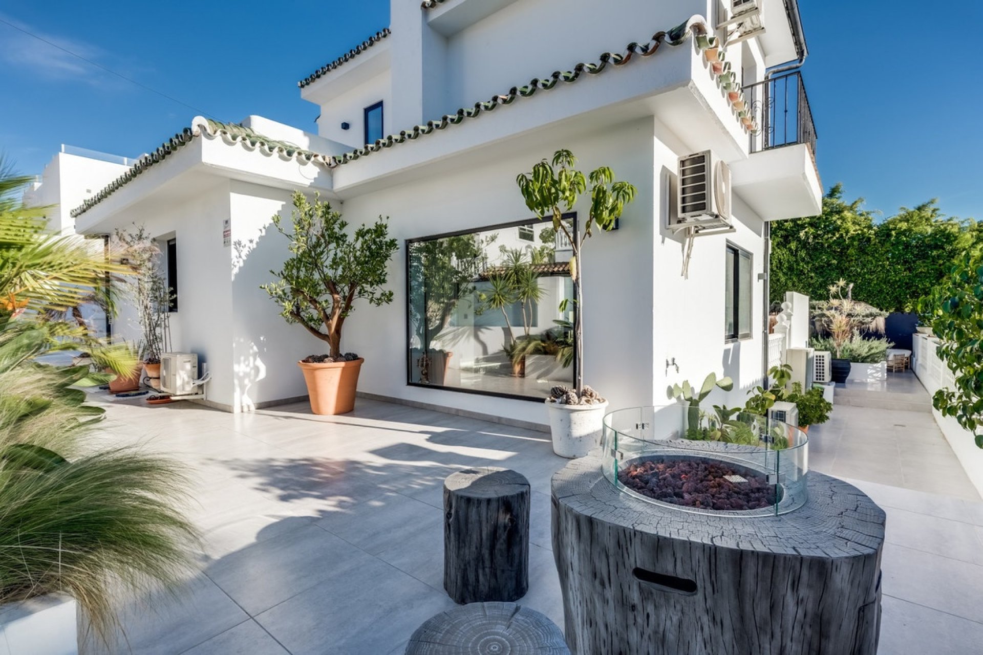 Resale - Villa - Marbella - Nueva Andalucía