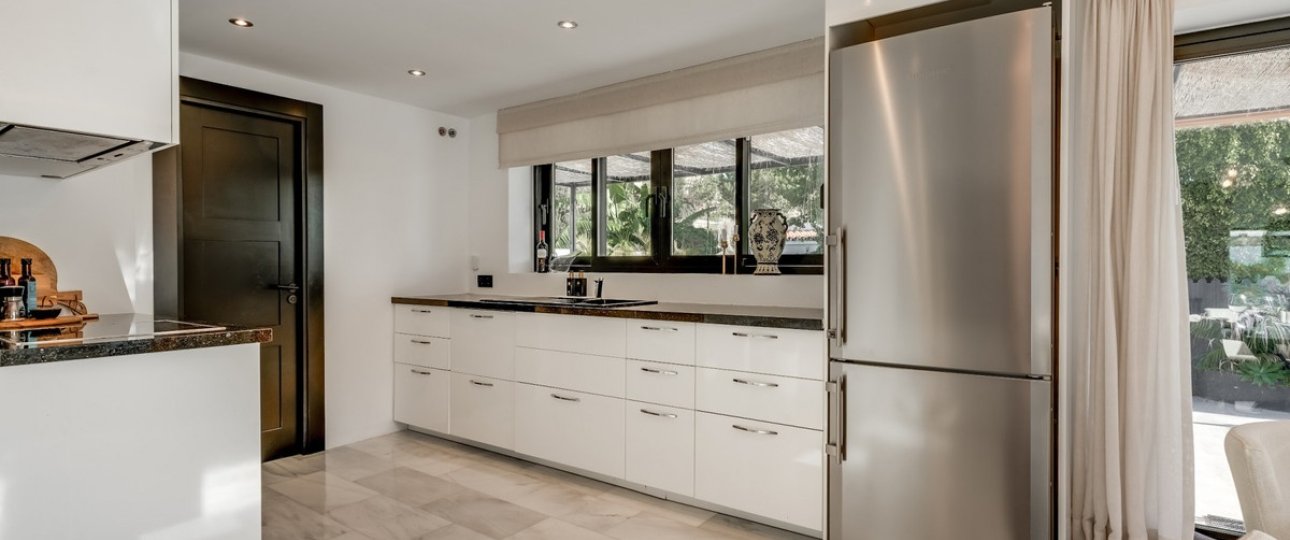 Resale - Villa - Marbella - Nueva Andalucía