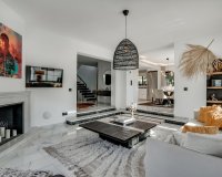 Resale - Villa - Marbella - Nueva Andalucía