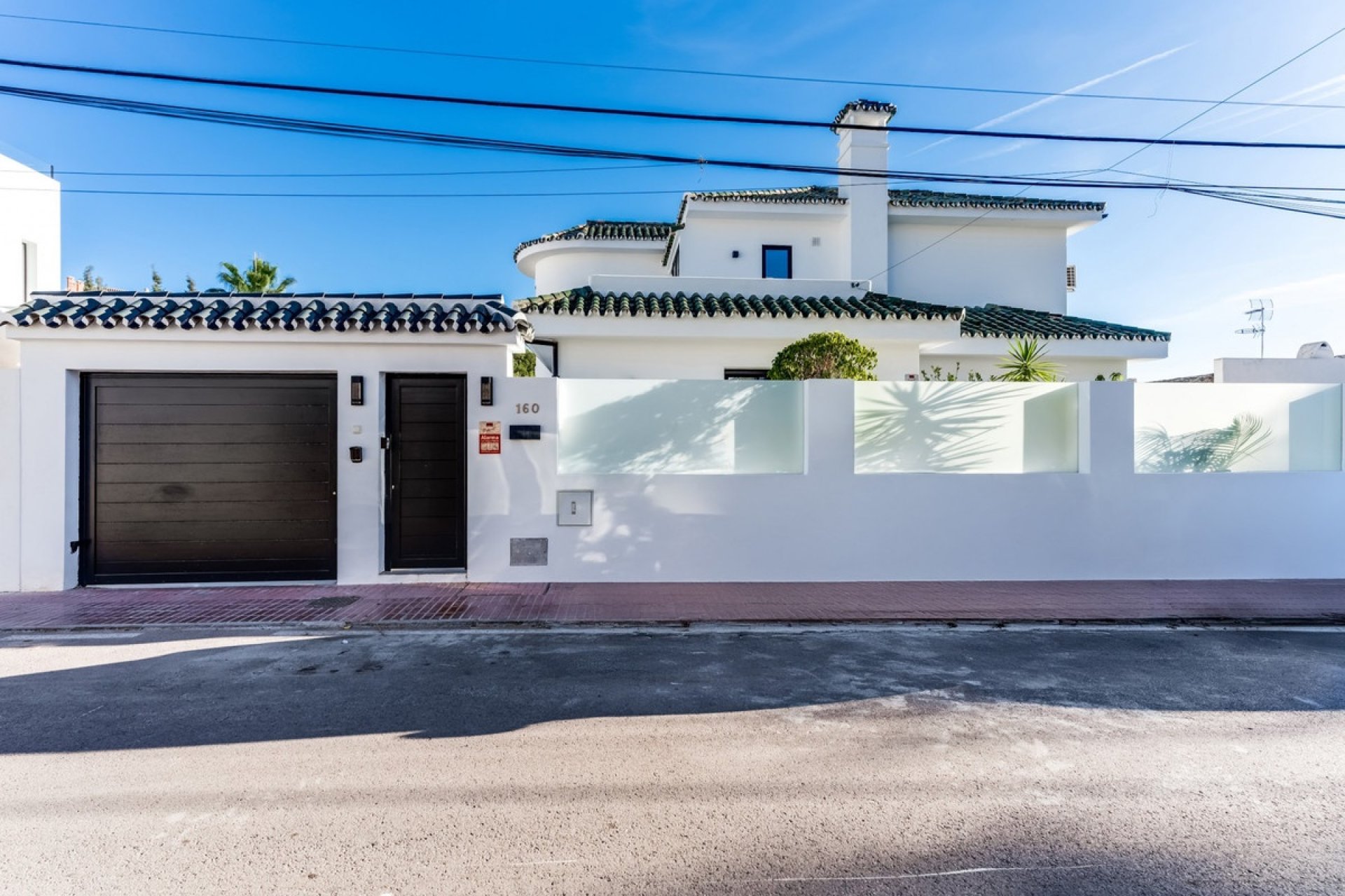 Resale - Villa - Marbella - Nueva Andalucía