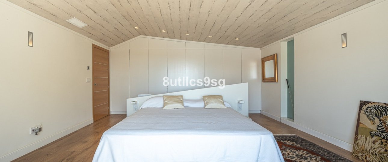Resale - Villa - Marbella - Nueva Andalucía