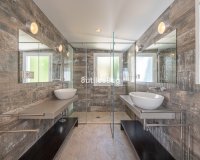 Resale - Villa - Marbella - Nueva Andalucía