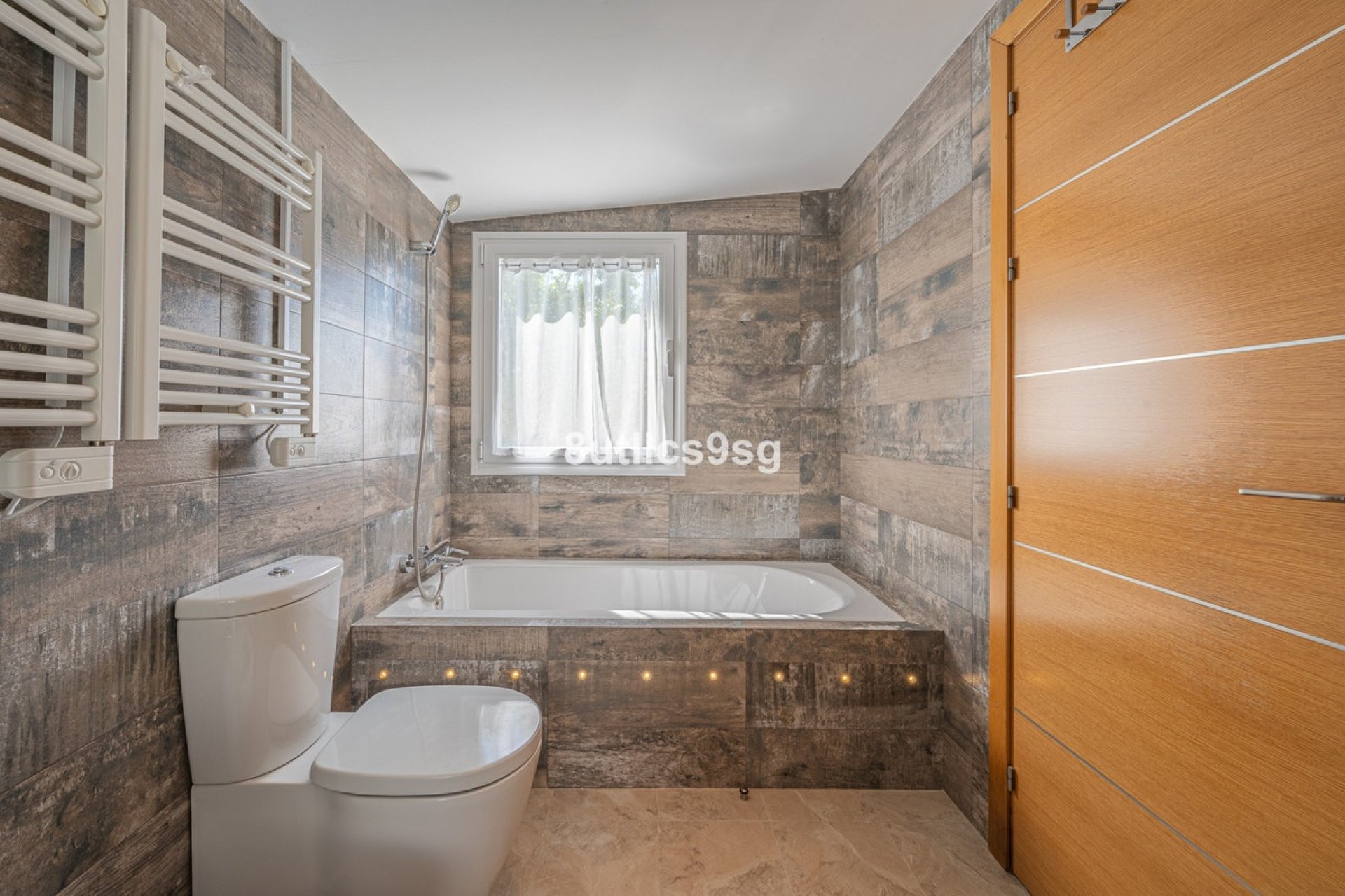 Resale - Villa - Marbella - Nueva Andalucía