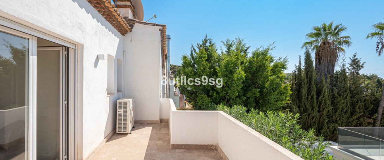 Resale - Villa - Marbella - Nueva Andalucía