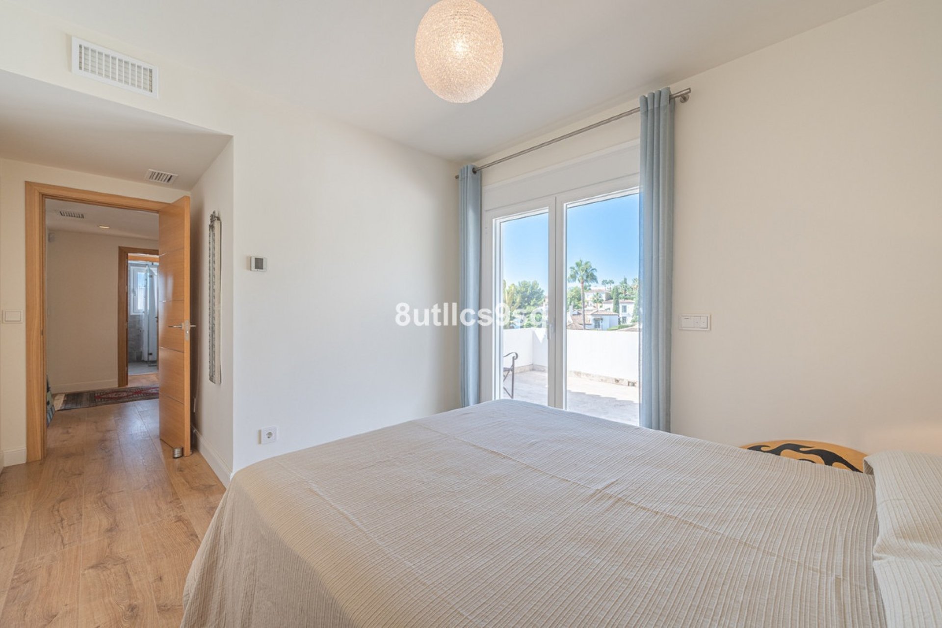 Resale - Villa - Marbella - Nueva Andalucía