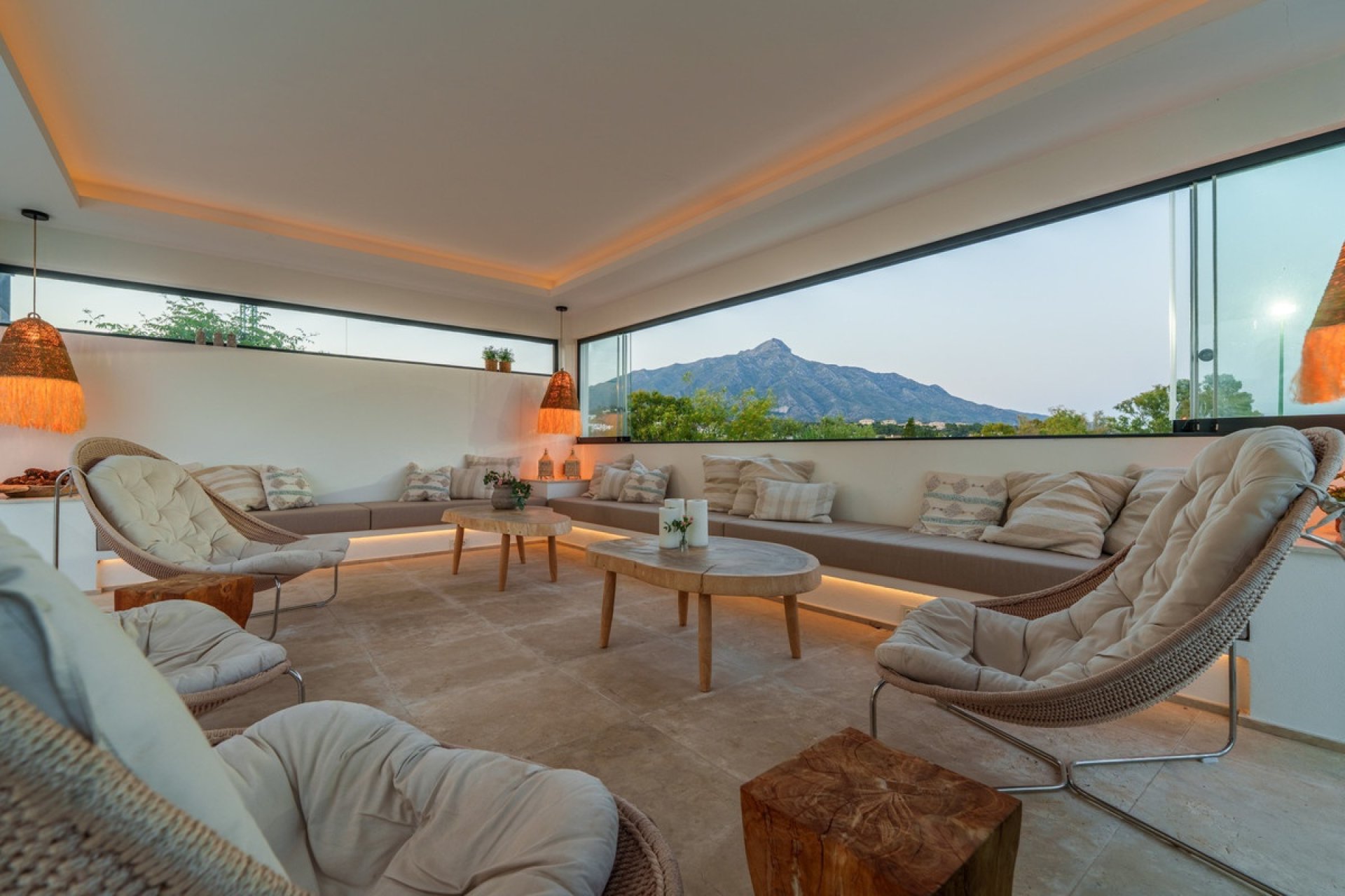 Resale - Villa - Marbella - Nueva Andalucía