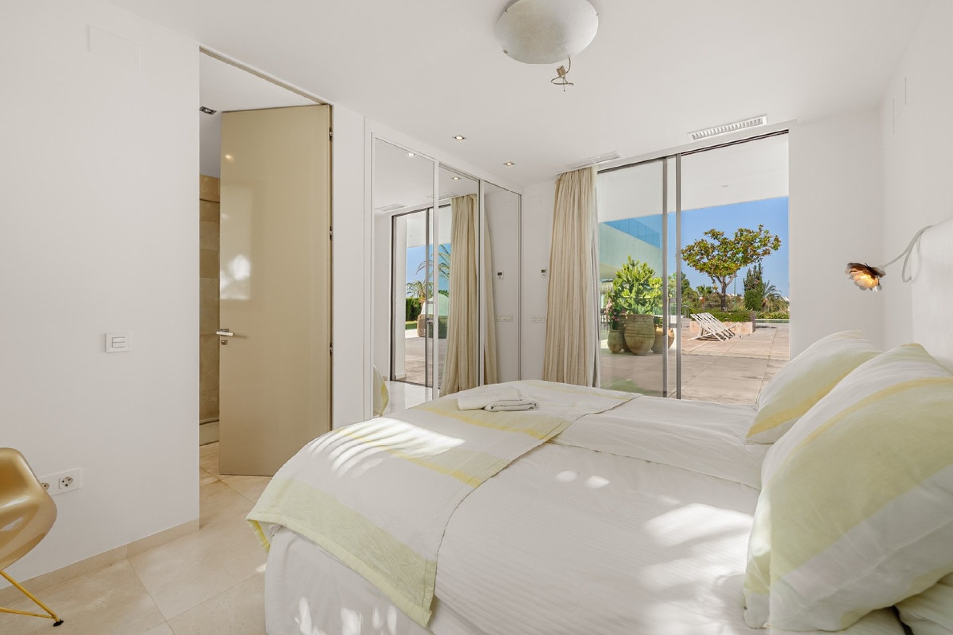 Resale - Villa - Marbella - Nueva Andalucía