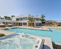 Resale - Villa - Marbella - Nueva Andalucía