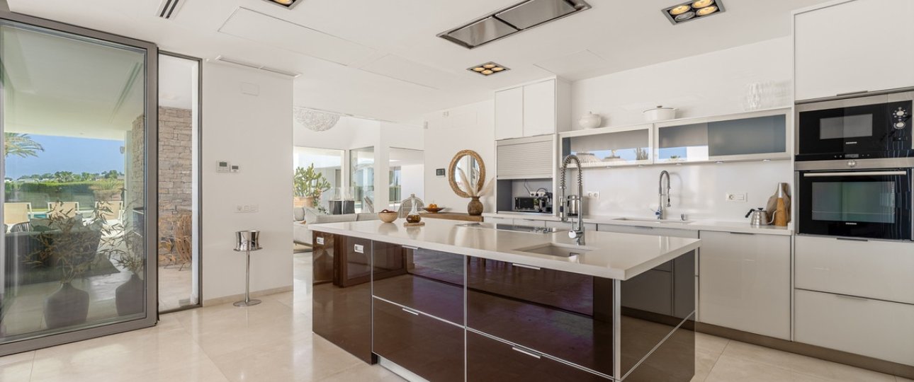 Resale - Villa - Marbella - Nueva Andalucía