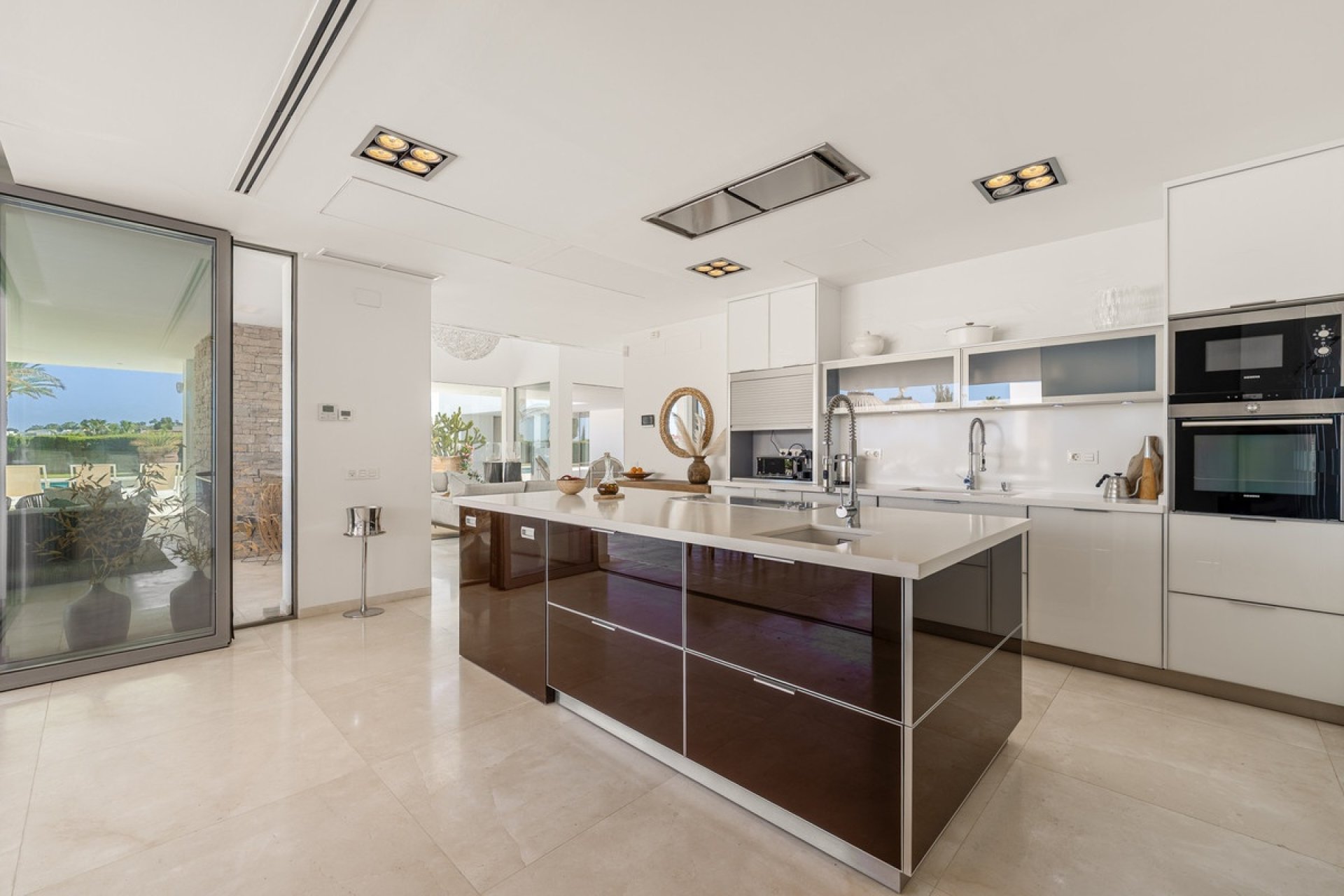 Resale - Villa - Marbella - Nueva Andalucía