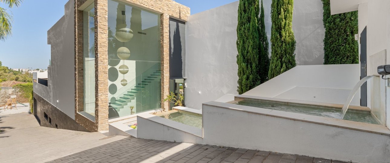 Resale - Villa - Marbella - Nueva Andalucía