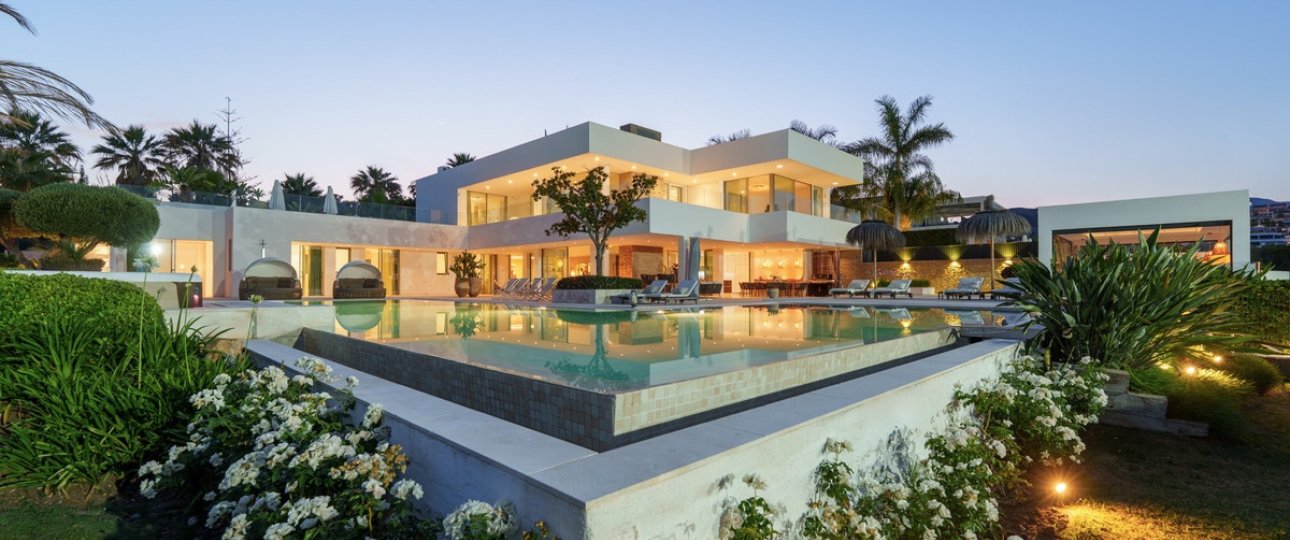 Resale - Villa - Marbella - Nueva Andalucía