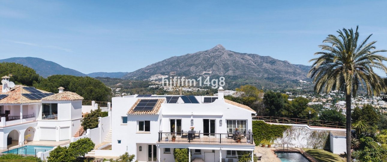 Resale - Villa - Marbella - Nueva Andalucía