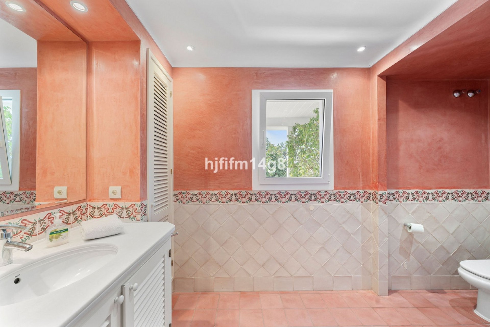 Resale - Villa - Marbella - Nueva Andalucía