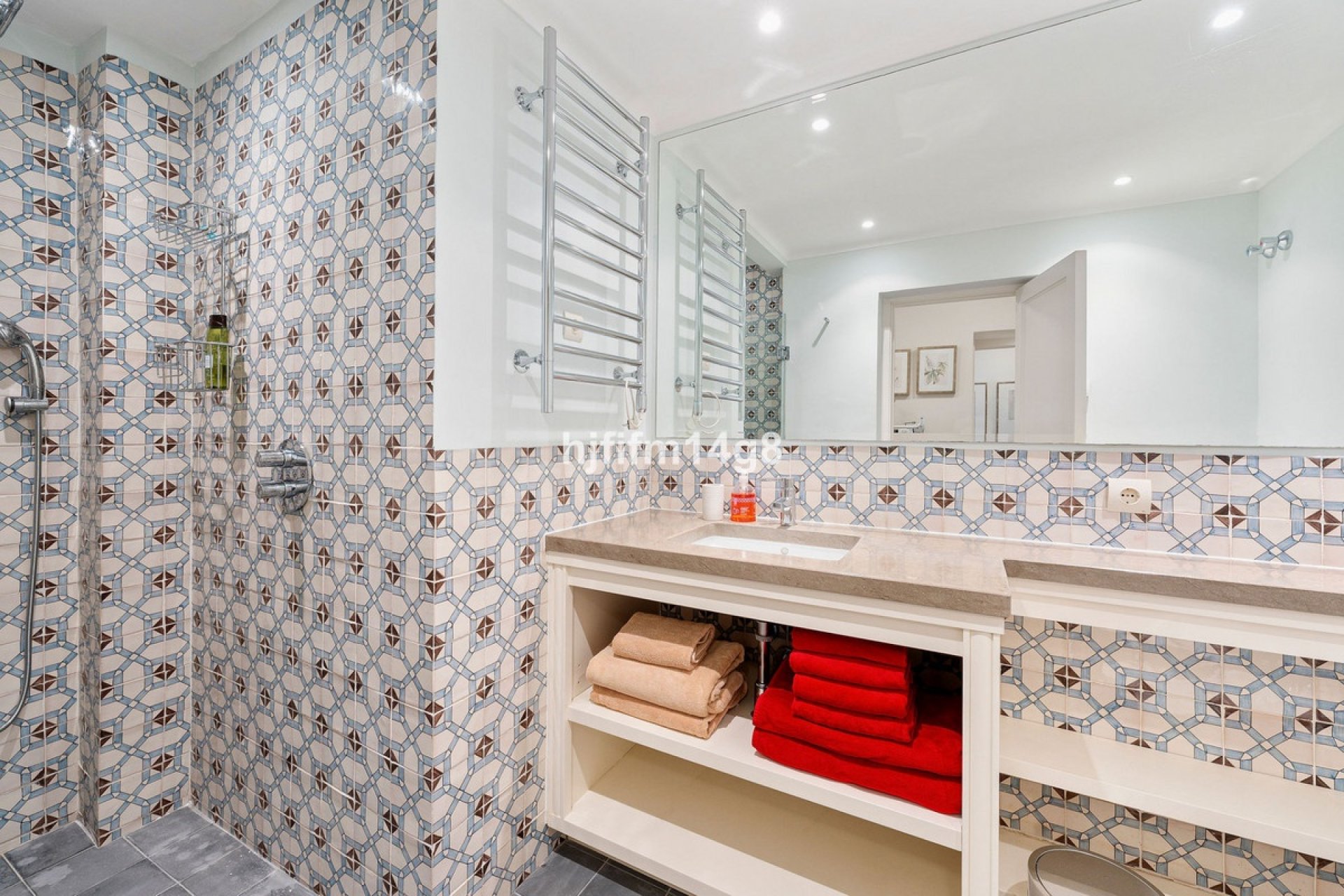 Resale - Villa - Marbella - Nueva Andalucía